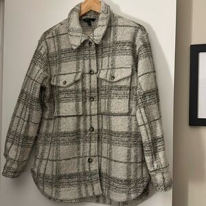 Banana Republic Womans Shaket. XS